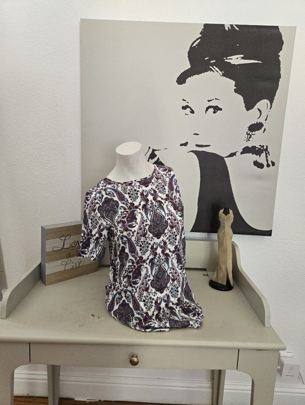 NWT Women's H&M Paisley Print Short Sleeve Top - White with Burgundy & Navy S 2